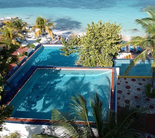 Outdoor swimming pool Hotel Faranda Maya Caribe Cancún Cancun